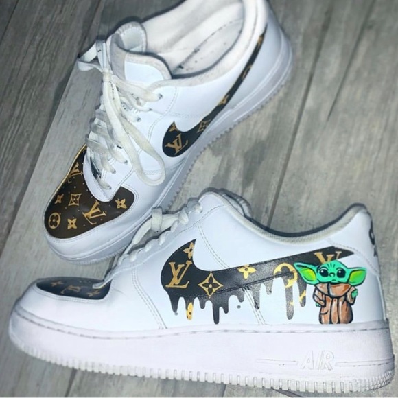 Air Jordan 1 Mid Triple White 100%Authentic
Brand new in original box - Picture 13 of 13